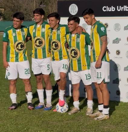 Uribelarrea ganó, gustó y goleó en el Promocional y está en semis